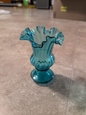 Fenton Teal Art Glass Melon Ribbed Vase Ruffled Edge 6.5” H Aqua Turquoise Chip.